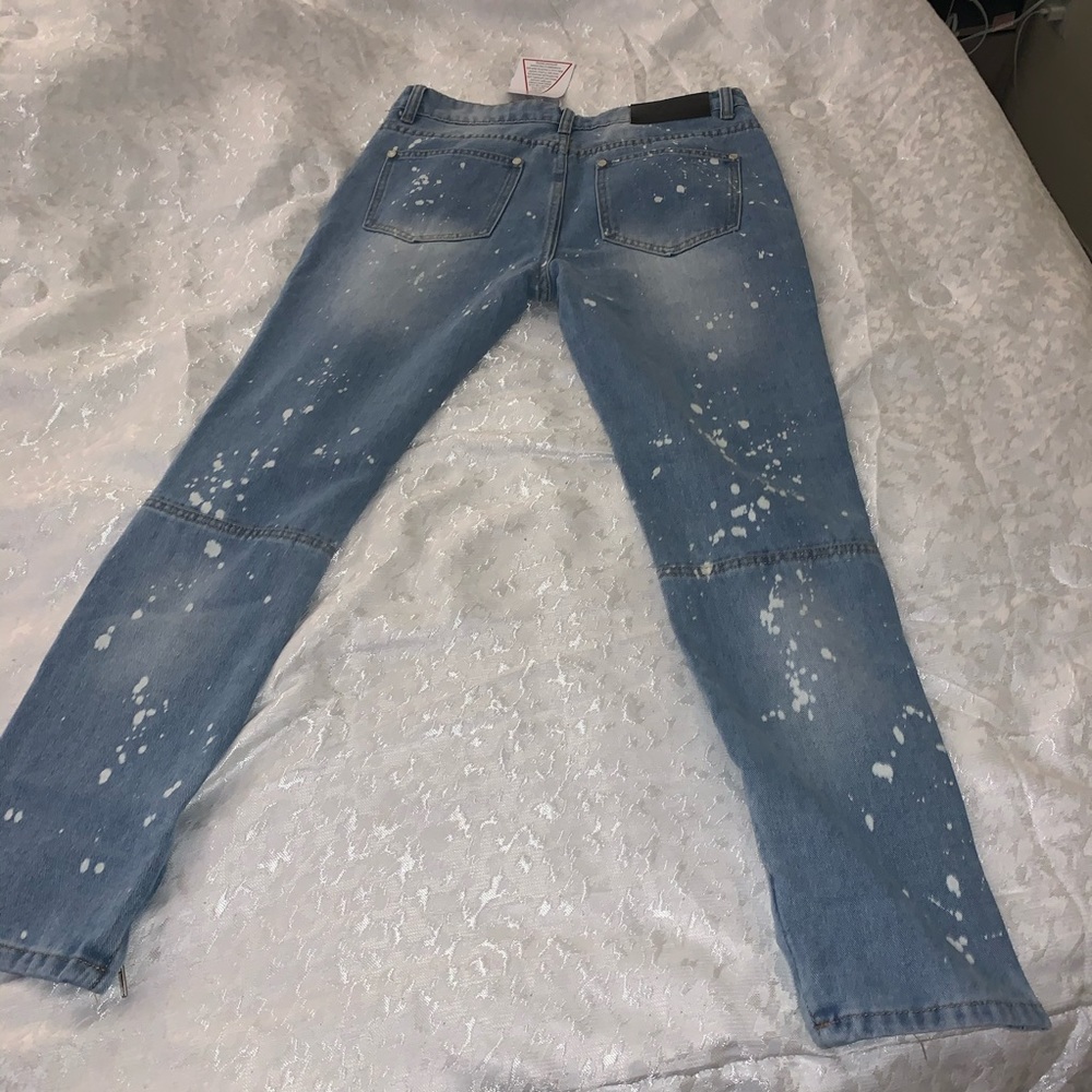 Light jeans - Picture 3 of 3
